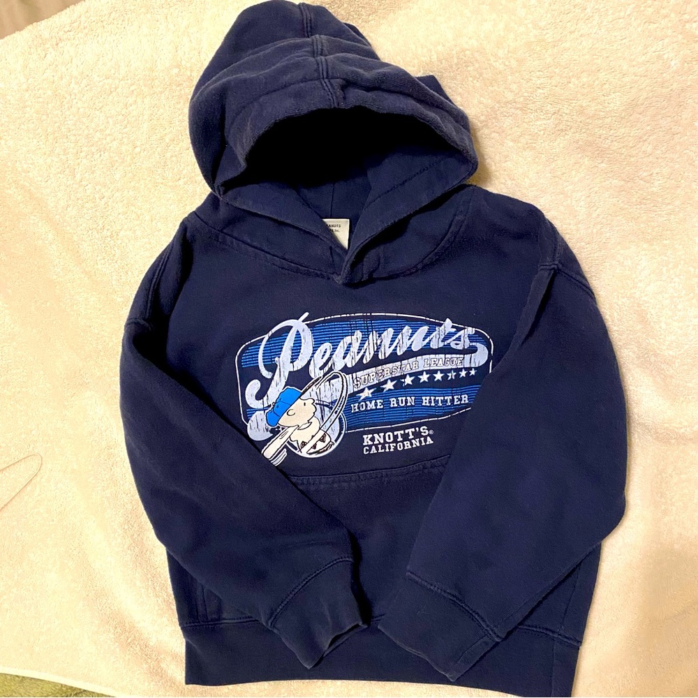 Charlie Brown Sweatshirt blue hoodie w baseball bat Knott’s Berry Farm size 6-8